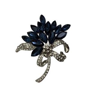 Blue Flower Bouquet Brooch